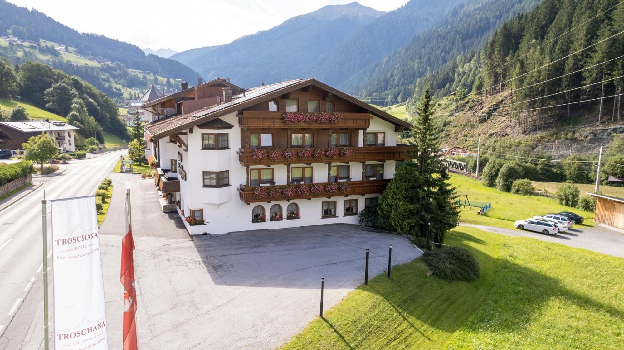 Hotel Troschana Флирш Экстерьер фото