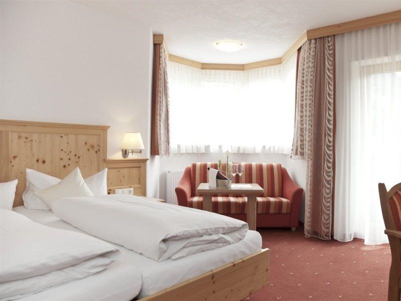 Hotel Troschana Флирш Экстерьер фото