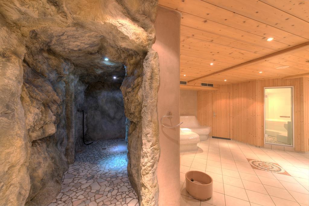 Hotel Troschana Флирш Экстерьер фото