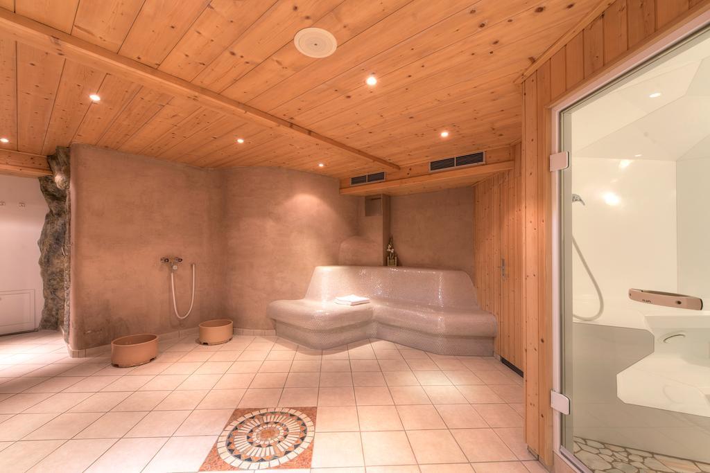 Hotel Troschana Флирш Экстерьер фото
