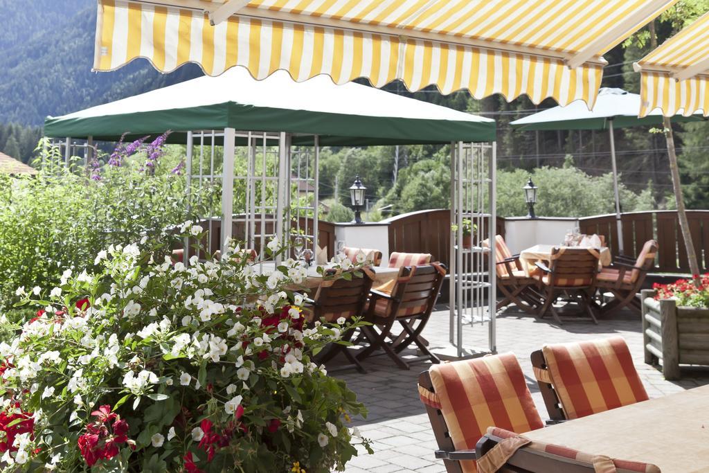 Hotel Troschana Флирш Экстерьер фото