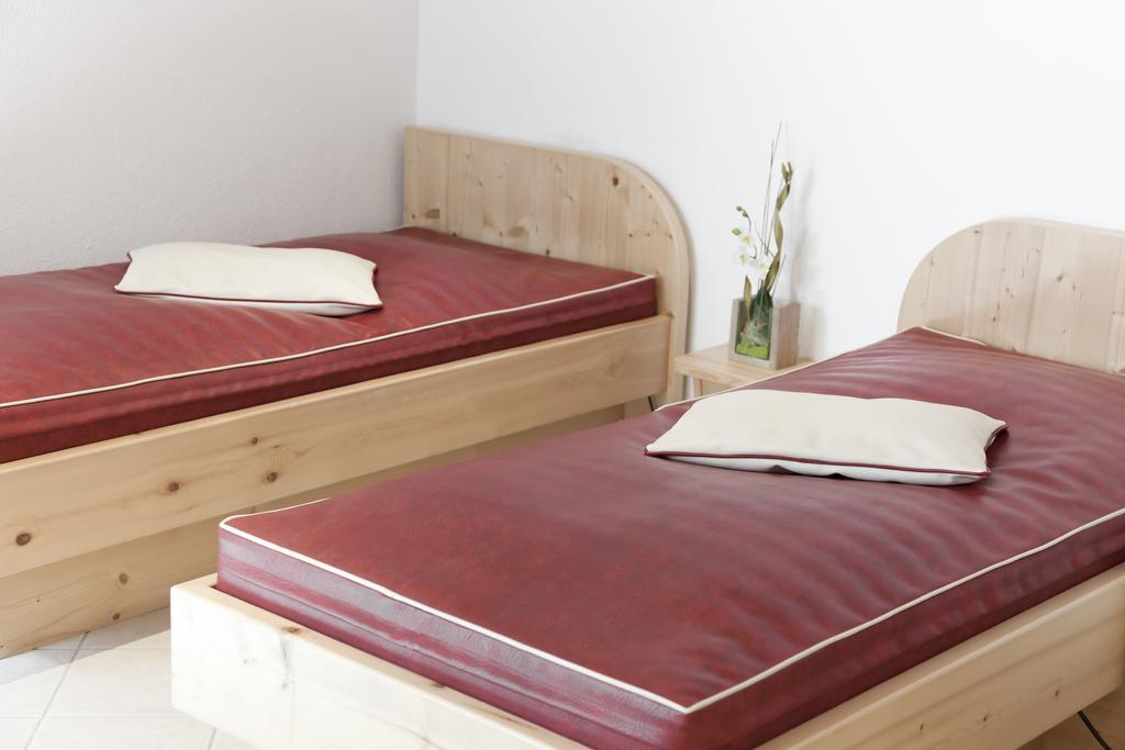 Hotel Troschana Флирш Экстерьер фото